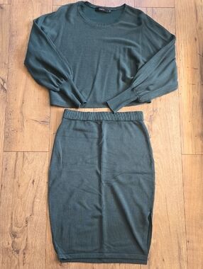 Cropped Knit Skirt Set in Deep Forest Green